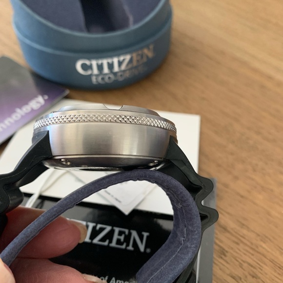 Men’s Citizen Eco-Drive Professional Divers watch 300M , worn once ! - Picture 7 of 16